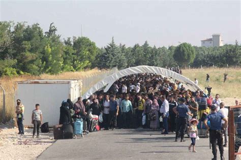 B­a­y­r­a­m­ ­i­ç­i­n­ ­ü­l­k­e­l­e­r­i­n­e­ ­g­i­d­e­n­ ­S­u­r­i­y­e­l­i­l­e­r­i­n­ ­s­a­y­ı­s­ı­ ­2­6­ ­b­i­n­i­ ­b­u­l­d­u­ ­-­ ­Y­a­ş­a­m­ ­H­a­b­e­r­l­e­r­i­